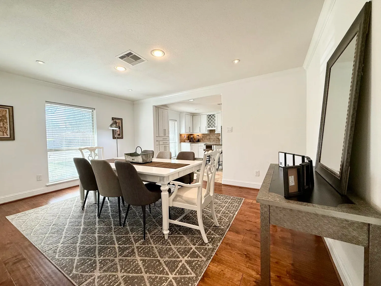 Casa Emilio dining room, furnished house in Medical Center / Meyerland, Houston