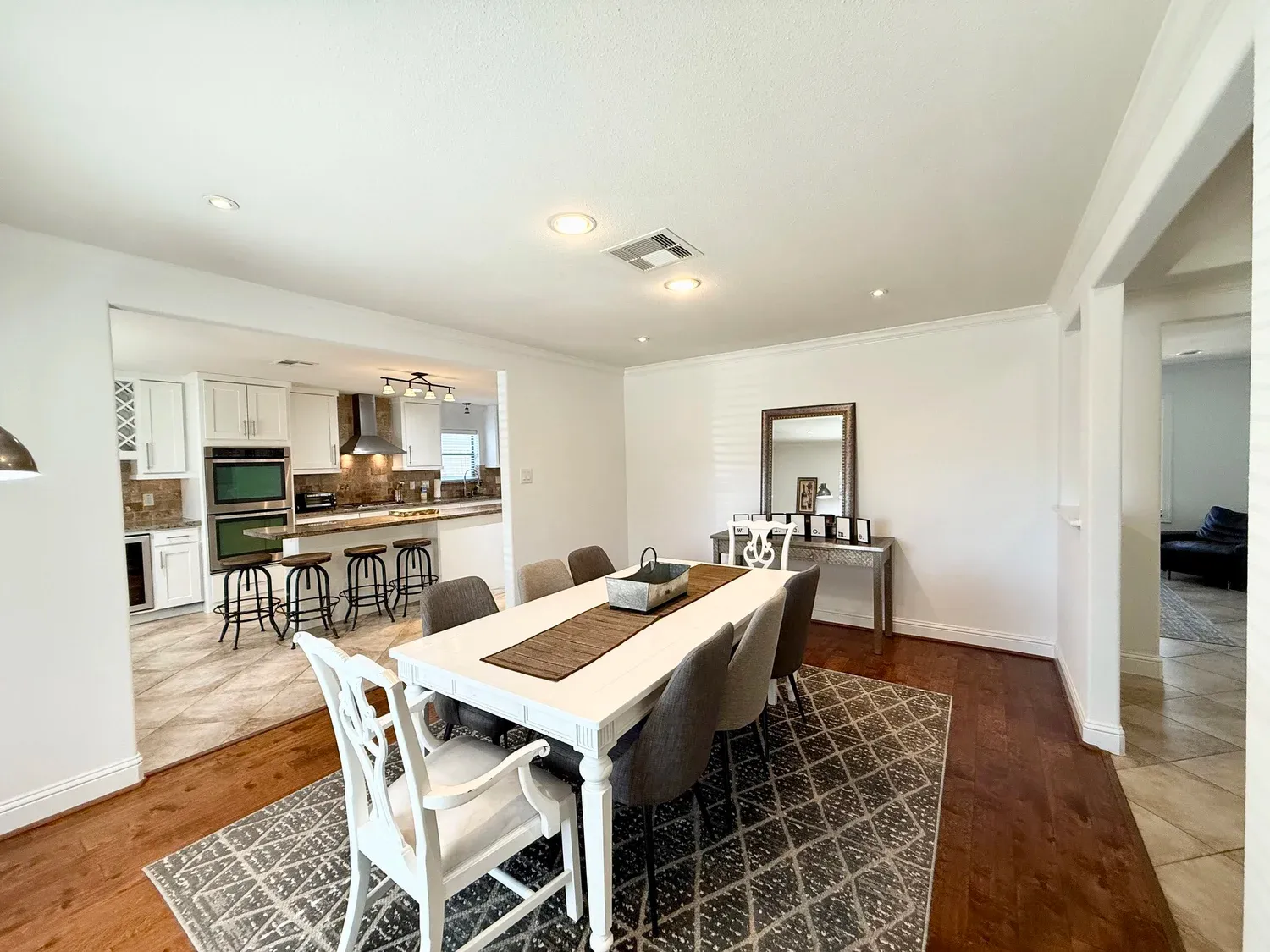 Casa Emilio dining room, furnished house in Medical Center / Meyerland, Houston