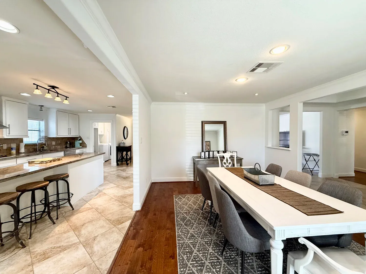 Casa Emilio dining room, furnished house in Medical Center / Meyerland, Houston