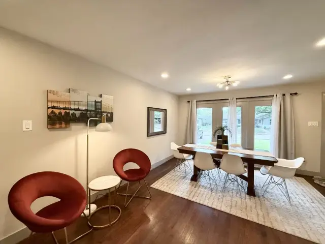 Casa King dining room, furnished house in Texas Medical Center / Meyerland, Houston — furnished rentals in Houston