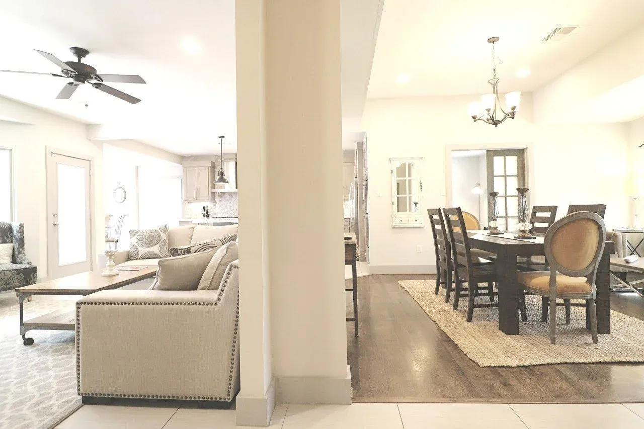 Casa Luna dining room, furnished house in Texas Medical Center / Meyerland, Houston — What to Know about MD Anderson's Mays Clinic Cancer Care