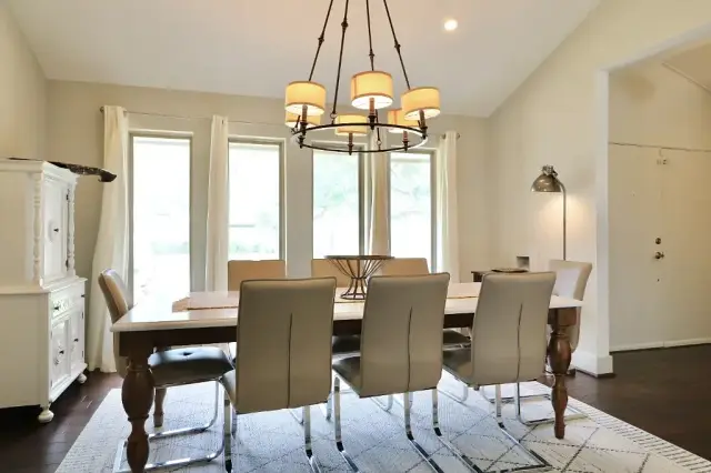 Casa Paise dining room, furnished house in Texas Medical Center / Meyerland, Houston — furnished rentals in Houston