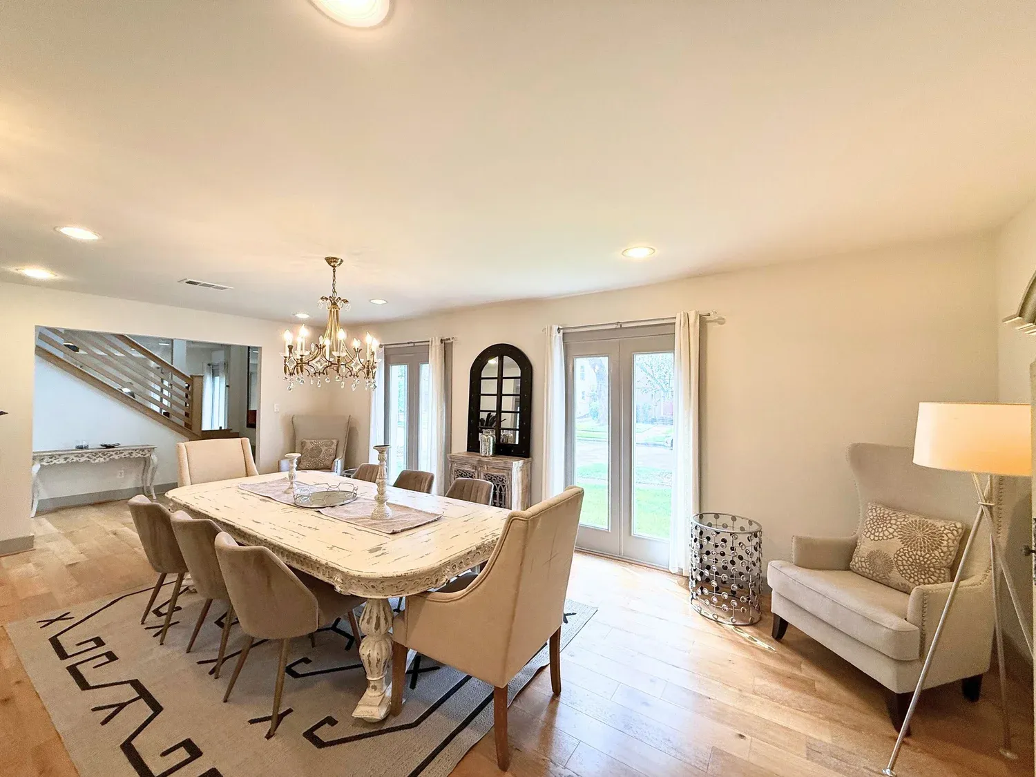 Chateau Gold dining room, furnished house in Texas Medical Center / West University, Houston