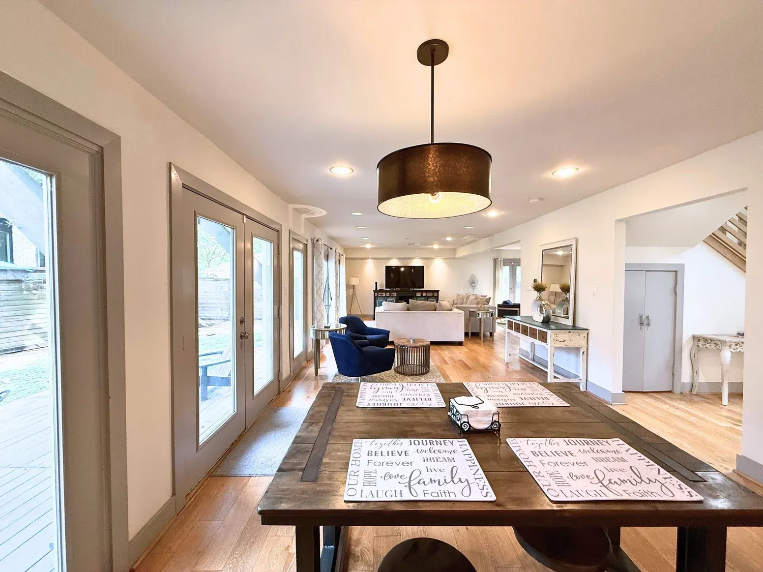 Chateau Gold kitchen, furnished house in Texas Medical Center / West University, Houston