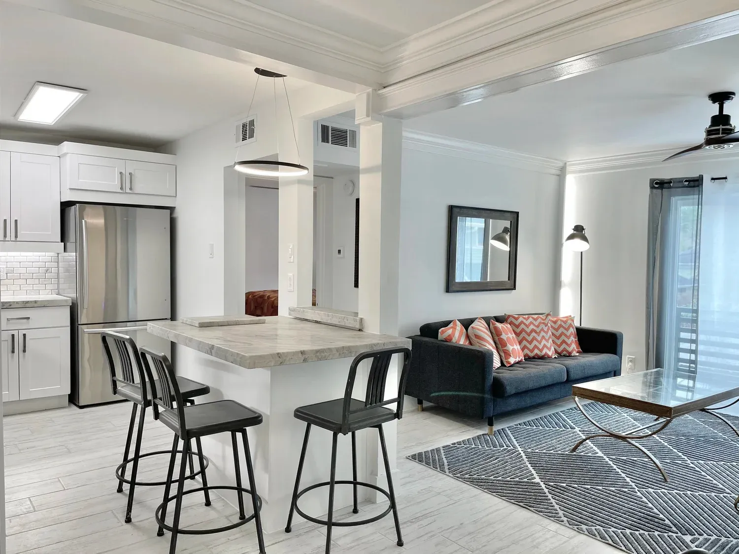 LUXURWAY offers private fully-furnished homes and apartments for rent for Texas Children’s Hospital patients and their families.