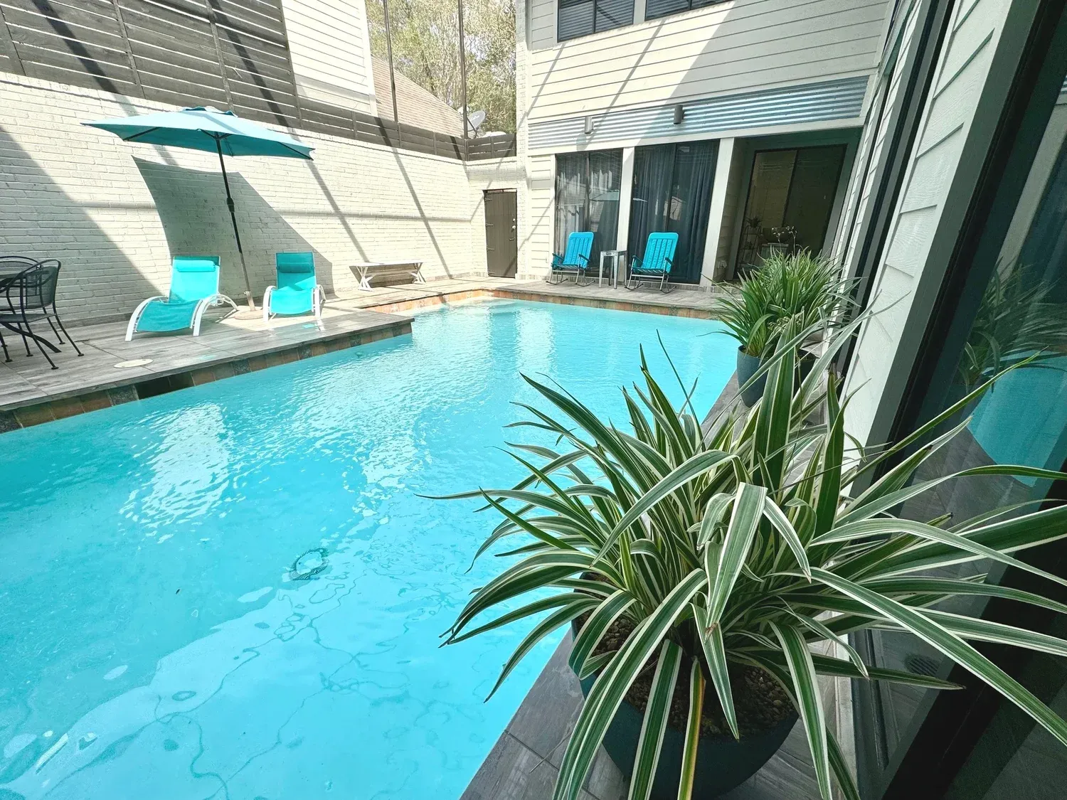 Unique Experiences — Houston Tourism and How to Find Short-Term Rentals