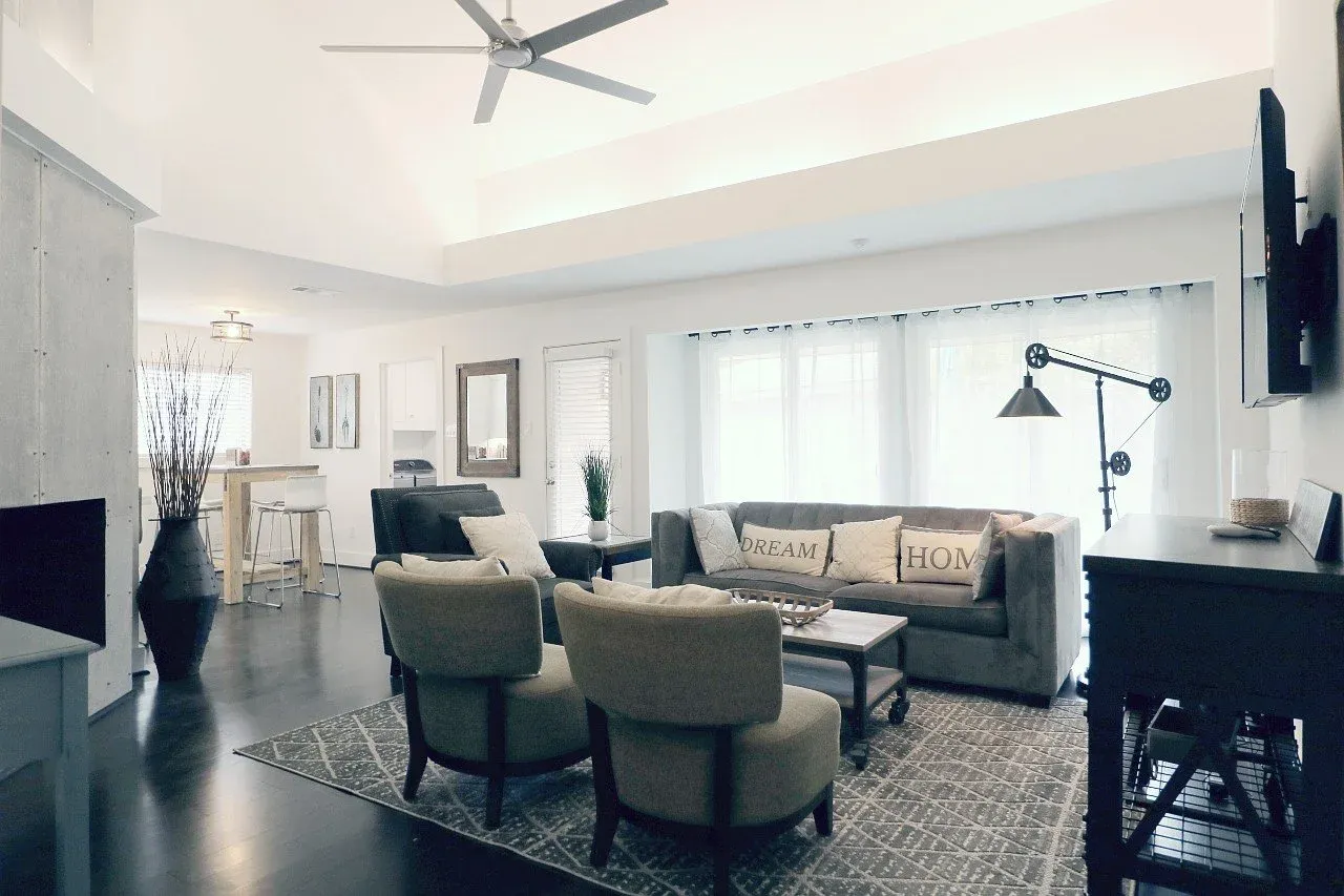 Pet-Friendly Lodging Options Near MD Anderson: — Pet-Friendly Lodging for MD Anderson Patients during Treatment