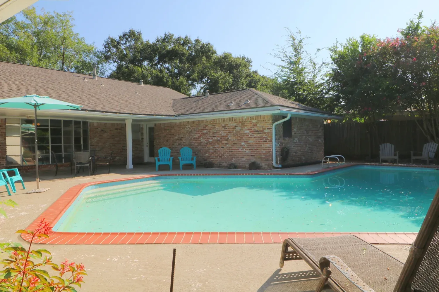 LUXURWAY Amenities — Relocating to Houston (photo 21)