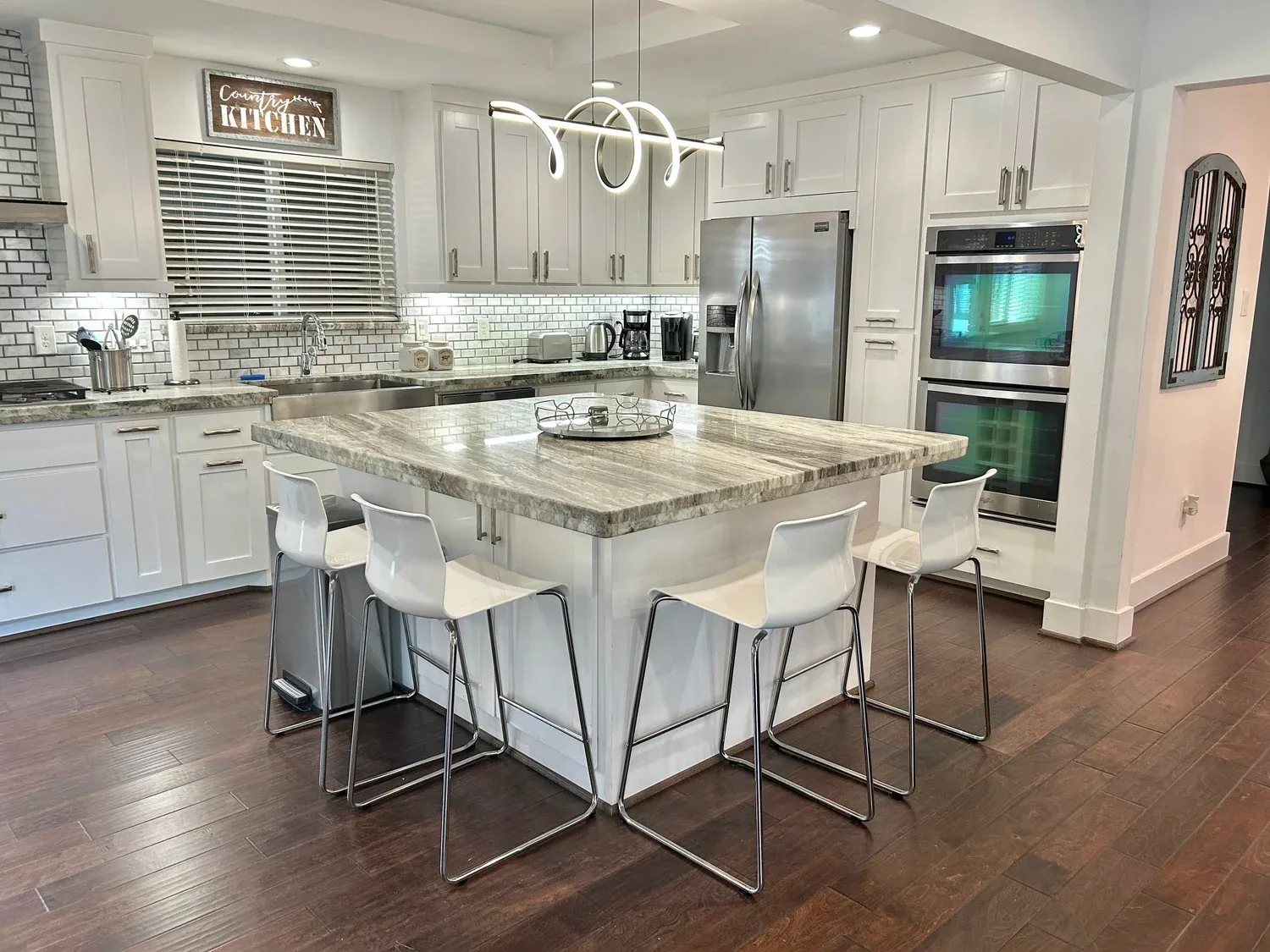 Venetia Grove kitchen, furnished house in Medical Center / Meyerland, Houston