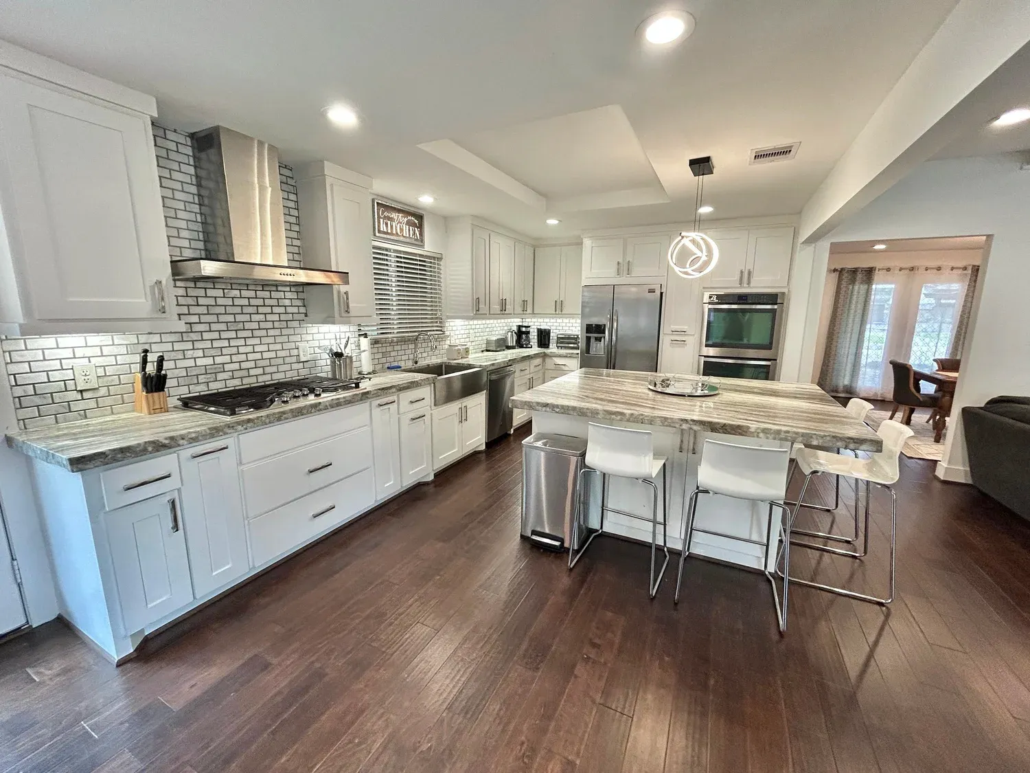 Venetia Grove kitchen, furnished house in Texas Medical Center / Meyerland, Houston