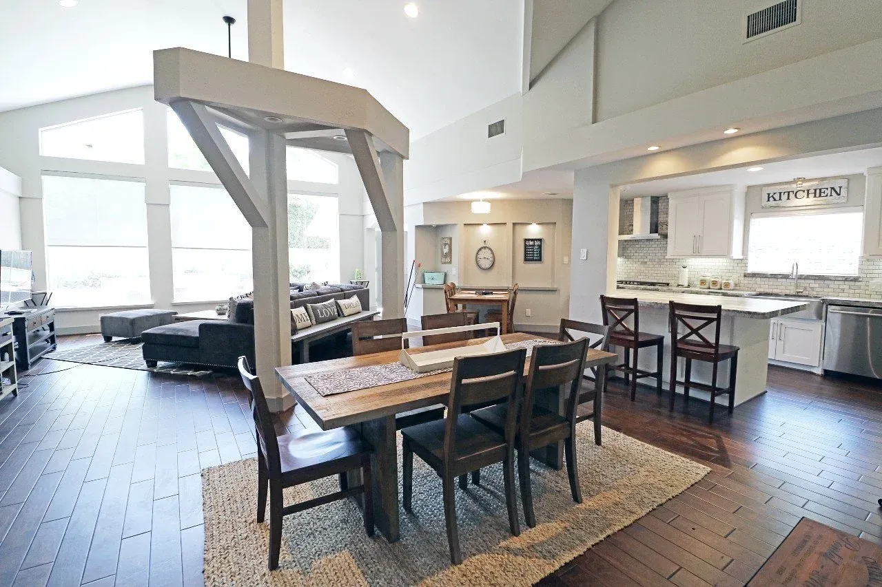 Dining room of a furnished home in Houston — 5 Places to Stay near Texas Children’s Hospital in Houston