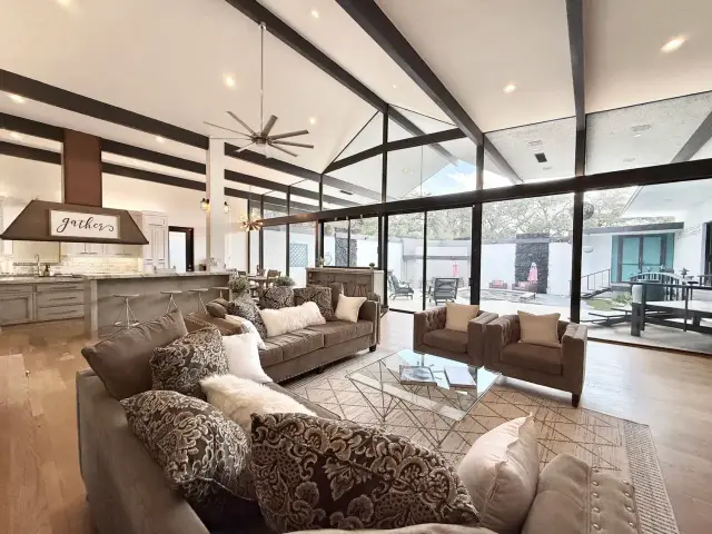 Villa Rica living room, furnished house in Texas Medical Center / Meyerland, Houston — furnished rentals in Houston