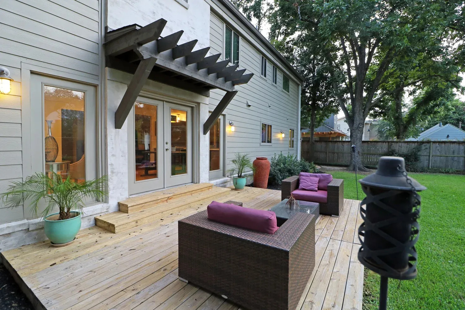 5. Contact Hosts Directly — Houston Tourism and How to Find Short-Term Rentals